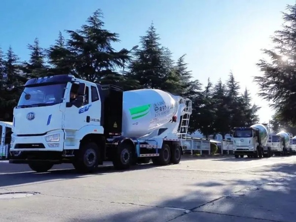 新聞關(guān)注丨國家發(fā)改委、財(cái)政部：2025國四重卡更高可補(bǔ)貼14萬元；新能源重卡12月銷1.5萬